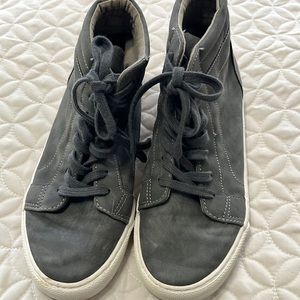 Old navy shoes, size 3
